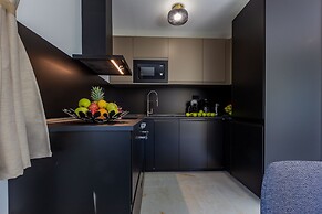 Exquisite Prestige Luxury Apartments With Shared Pool