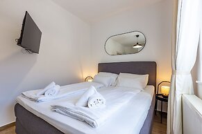 Exquisite Prestige Luxury Apartments With Shared Pool