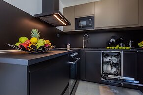 Exquisite Prestige Luxury Apartments With Shared Pool