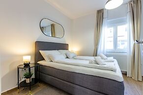 Exquisite Prestige Luxury Apartments With Shared Pool