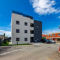 Exquisite Prestige Luxury Apartments With Shared Pool