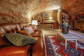 Francigena Loggia Apartment Shared Pool