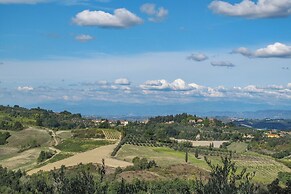 Francigena Loggia Apartment Shared Pool