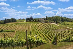 Francigena Loggia Apartment Shared Pool