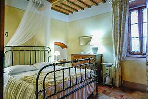 Francigena Loggia Apartment Shared Pool