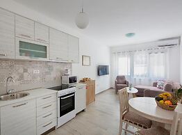 Stylish Kotor Bay Escape