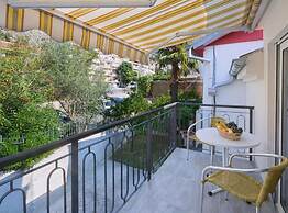 Stylish Kotor Bay Escape