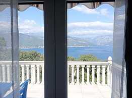Tivat Relax With Stunning Sea & Mountain Views