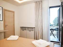 Stylish Apartment With Modern Elegance in Herceg Novi Area