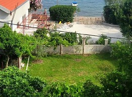 Stylish Apartment With Modern Elegance in Herceg Novi Area
