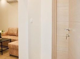 Stylish Apartment With Modern Elegance in Herceg Novi Area
