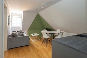 Roksoxhome Designer Boutique Apartment