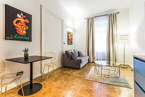 Roksoxhome Designer Boutique Apartment