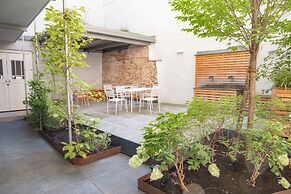 Roksoxhome Designer Boutique Apartment