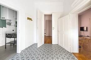 Roksoxhome Designer Boutique Apartment