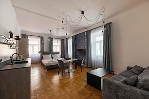 Roksoxhome Designer Boutique Apartment