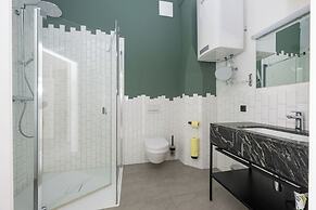 Roksoxhome Designer Boutique Apartment