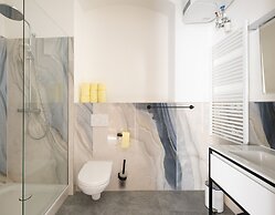 Roksoxhome Designer Boutique Apartment