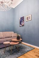 Roksoxhome Designer Boutique Apartment