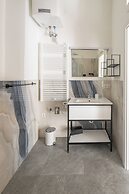 Roksoxhome Designer Boutique Apartment