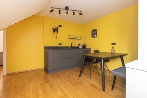 Roksoxhome Designer Boutique Apartment