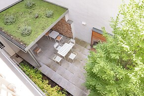 Roksoxhome Designer Boutique Apartment