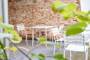 Roksoxhome Designer Boutique Apartment