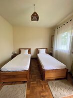 Andasibe Sifaka Lodge