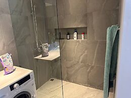 Allamanda Phrase 1 Laguna Phuket Lake-pool View With 2bedrooms-2bathro