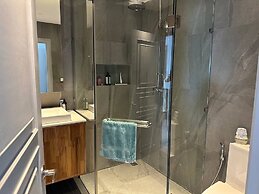 Allamanda Phrase 1 Laguna Phuket Lake-pool View With 2bedrooms-2bathro