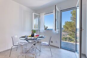 Miramare 1 LUX - Total Sea View