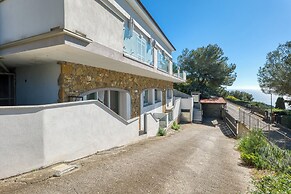 Miramare 2 LUX - Total Sea View