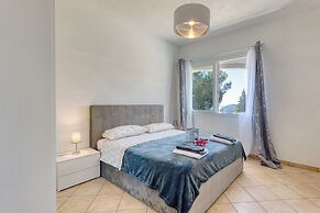 Miramare 2 LUX - Total Sea View