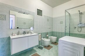 Miramare 2 LUX - Total Sea View