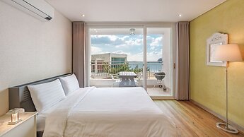 Taean Maumsokui Jip Pension