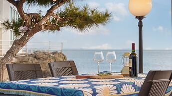 Taean Maumsokui Jip Pension