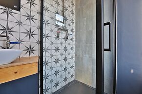 Studio 95 - Shared & Private Rooms