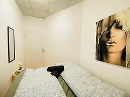 Sweet 3BR Apt in a Quiet Neighborhood