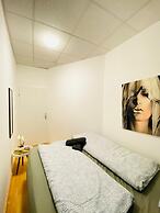 Sweet 3BR Apt in a Quiet Neighborhood