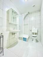 Sweet 3BR Apt in a Quiet Neighborhood