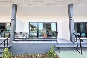 Hillside Premium Hotel