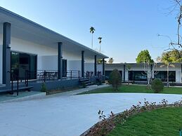 Hillside Premium Hotel