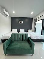 Hillside Premium Hotel