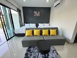 Hillside Premium Hotel