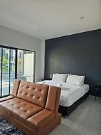 Hillside Premium Hotel