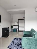 Hillside Premium Hotel