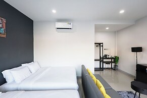 Hillside Premium Hotel