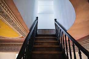 Bouquet Luxury Rooms