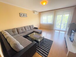 Apartment Combaj 2