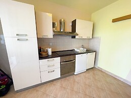 Apartment Combaj 3